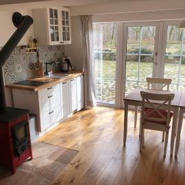 Ferienwohnung am Waldrand mit Sauna, hotel v destinaci Biendorf