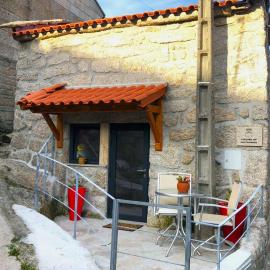 Casinha da Raposeira, hotel in Soajo