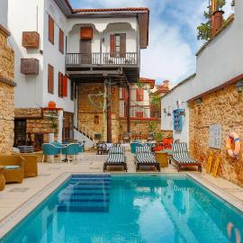 Atelya Art Hotel、アンタルヤのホテル