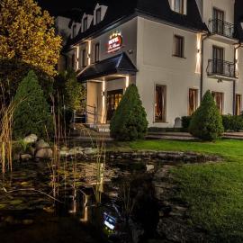 Hotel "Na Uboczu", отель в Варшаве