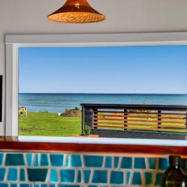 Coastal Daze - New Plymouth Holiday Home, hotelli kohteessa Okato