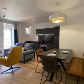 Plein centre, T3 5P totalement rénové 55m2. WIFI