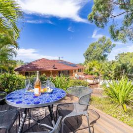 Kanimbla House 15 Kanimbla Dr - air con, WiFi and pet friendly, hotel in Salamander Bay
