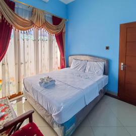 Pakde air cafe and homestay Grabag Magelang Mitra RedDoorz โรงแรมในBedono