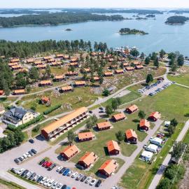 Skärgårdsbyn S:t Anna, hôtel à Mon