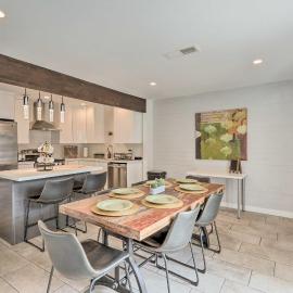 Chic Scottsdale Home w/ Balcony, Walk to Old Town!