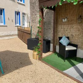 La Maison Bleue, hotel u gradu Préveranges