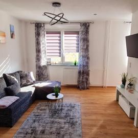 Moderne Wohlfühlferienwohnung in Hildburghausen، فندق في هيلدبورغهاوزن