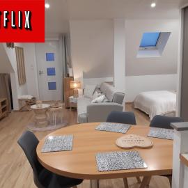 Studio cosy spacieux lumineux avec coin terrasse, hotel di Vézelois