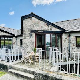 Barnfield - Beautiful Barn, River views, Close to Quay