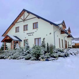 Pensjonat Koliber, hôtel à Sobków