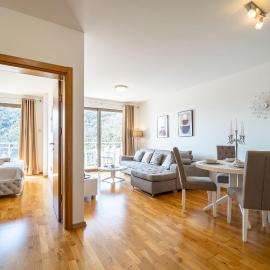 Luxury apartment near beach, hotel a Pržno