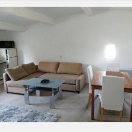 appart hôtel avec jardin, hôtel à Cuers