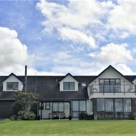 Kaka Lodge at Kotare House, hotel u gradu Tawharanui
