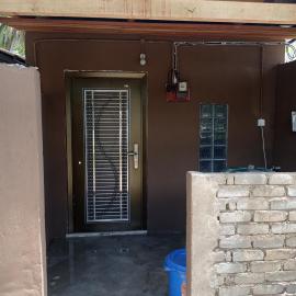 Bonda Guesthouse III, hotel in Paka