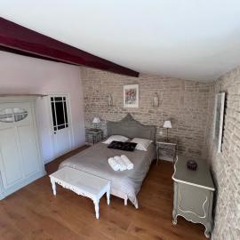 Le Puits Sainte Claire, hotel a Courçon