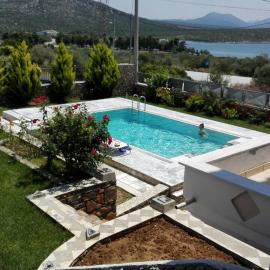 Dimitris Vaso’s Villa with Sea and Mountain View!, hotel in Aliveri