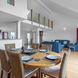 Celyn Y Mor Stunning Rhosneigr Family Beach House - Pass the Keys, hotell i Rhosneigr