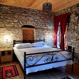Stone rooms 1850, khách sạn ở Gjirokastër