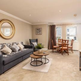 London Gate No1 - Donnini Apartments, hotel in Kilmarnock