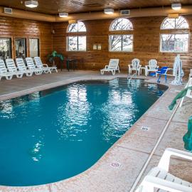 Quality Inn & Suites Loves Park near Rockford, hotel v destinácii Loves Park