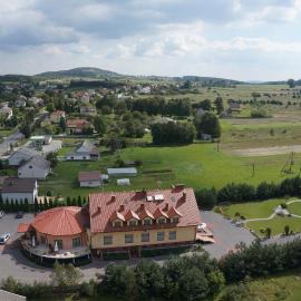 Hotel & Restauracja Okrąglak, hotel en Chęciny