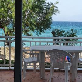 Xylokastro Beachfront Residence