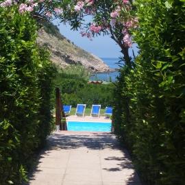 Elbamare residence con piscina, hotel v mestu Nisporto