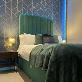 The Law House By The Opulence - Free City Centre Parking