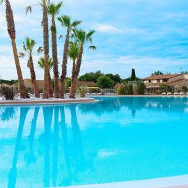 Maison avec piscine chauffée de Pâques à la toussaint accès animation & parc aquatique de juin à fin septembre