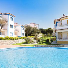 The Quiet Loft Praia d'el Rey Golf Resort, hotel din Amoreira