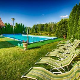 Agroturystyka "Dworek u Pelców", hotel v destinácii Ryn