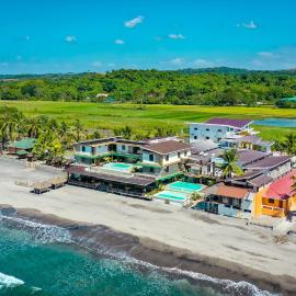 Miami Heat Beach Resort, hotel en Morong