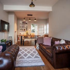 Hereford City - St Owens Terrace - Comfortable & Spacious Well Presented Three Storey House, Perfect For a Weekend Away & Exploring The City On Foot - Hosted By RENTMYHOUSE, hotel u gradu 'Hereford'
