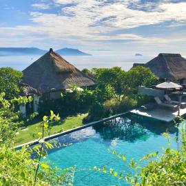 Bloo Lagoon Eco Village، فندق في بادانجباى