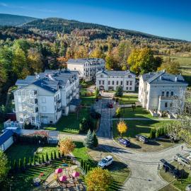 Cottonina Hotel & Mineral SPA Resort, hotel sa Świeradów-Zdrój