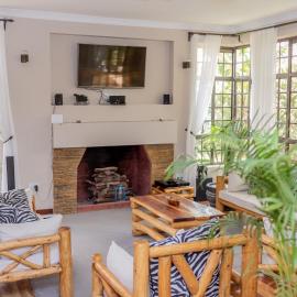 Enkarsis Resort Villa، فندق في Kitengela 