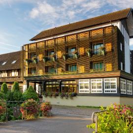 Hotel Hirschen, khách sạn ở Glottertal