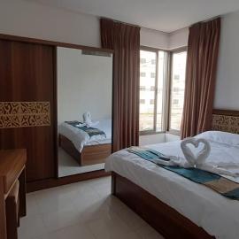 Furnished Apartments Near McDonald's Al-Madina Al-Monawara St, hotel ad Amman