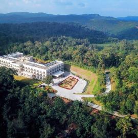 Montrose Golf Resort and Spa - Coorg, hotel i Jambur