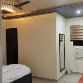 Arvind Conference Halls, hotel a Jhānsi