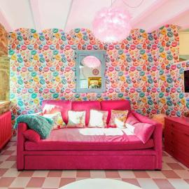 La Suite Años 50. La casa Barbie. Bañera, chimenea، فندق في كوركوبيون
