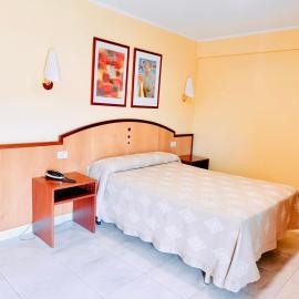 Hotel Alameda, hotel u gradu 'Villaviciosa'