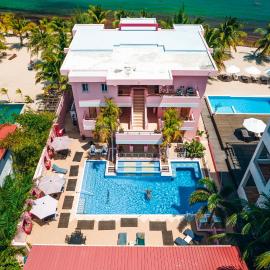 Miramar Suites, hotel a Placencia
