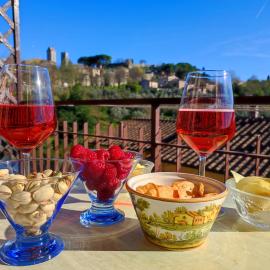 Lovely Balcony San Gimignano Apartments