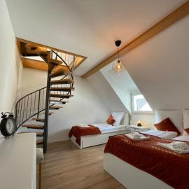 Suite Dilara by NINJA SPACES - 105QM Maisonette, Garten, Parkplatz, hotel em Arnsberg