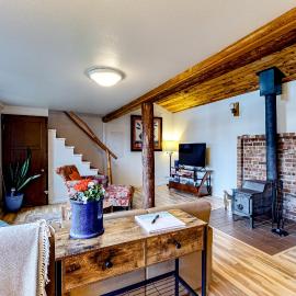 Seabeck에 위치한 호텔 Seabeck Cottage on Hood Canal