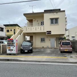 ゆくい家, hotel di Ginowan