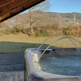 Chalet avec Jacuzzi et Piscine, déco soignée esprit cocooning