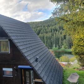 Haus Adler - Komplettes Ferienhaus am Badesee, hotel din Erzgrube